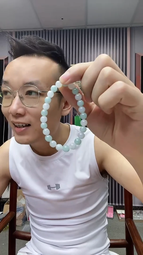 翡翠未镶嵌颈饰钰****）手串
