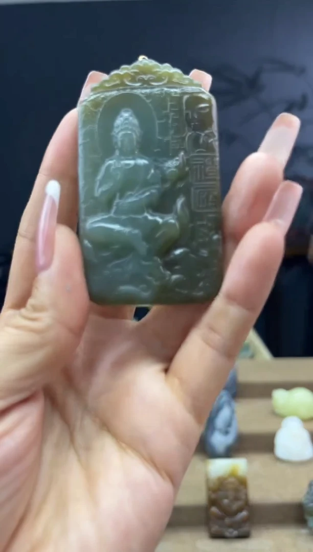 颈饰未镶嵌和田玉1