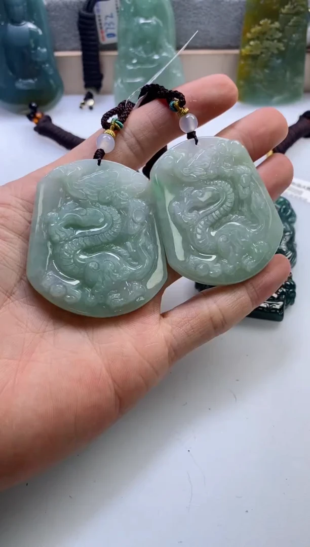 【闪购商品】翡翠挂件未镶嵌