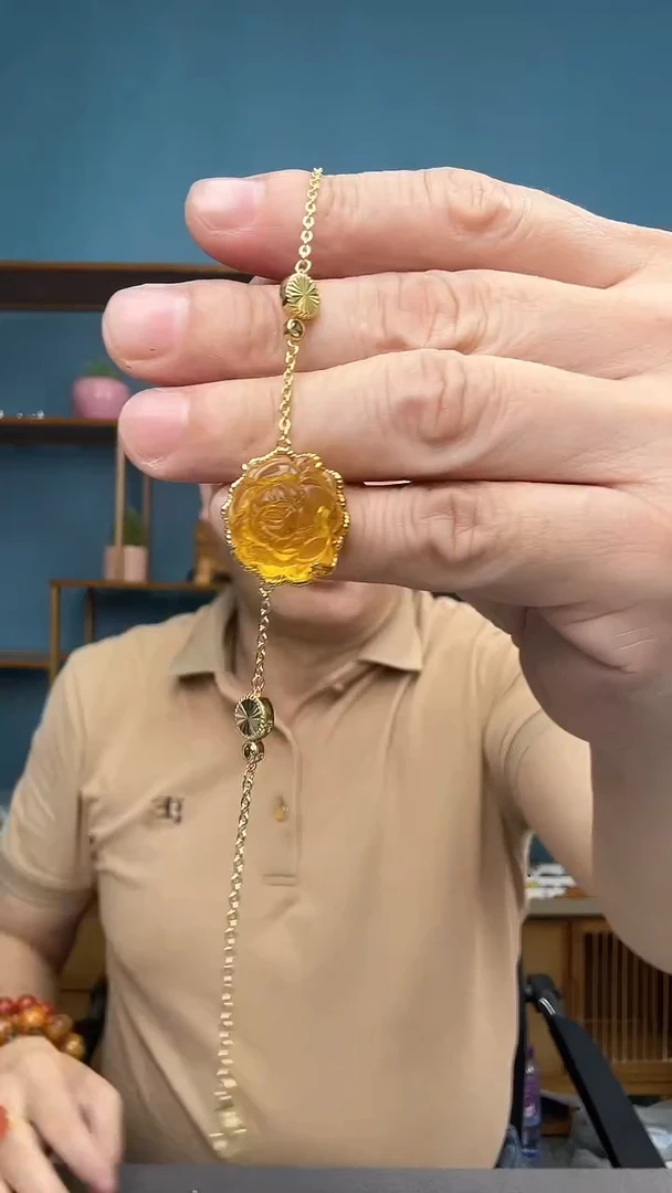 未镶嵌琥珀裸石52（有瑕介意勿拍）