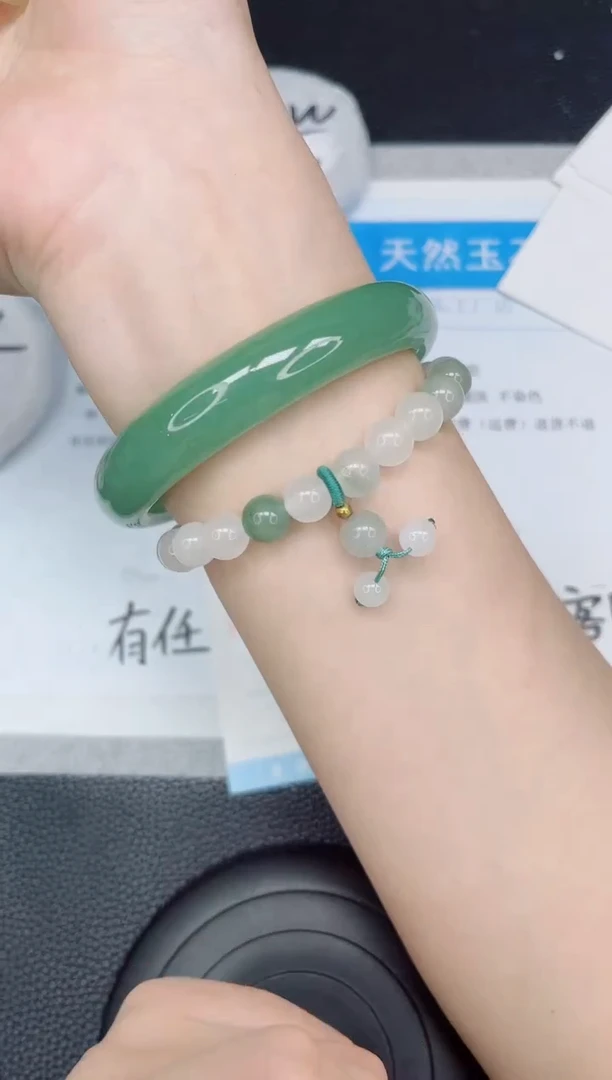 石英质玉手镯未镶嵌191-62.7