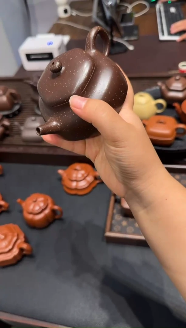 茶壶紫砂天**。六方静乐 铺砂