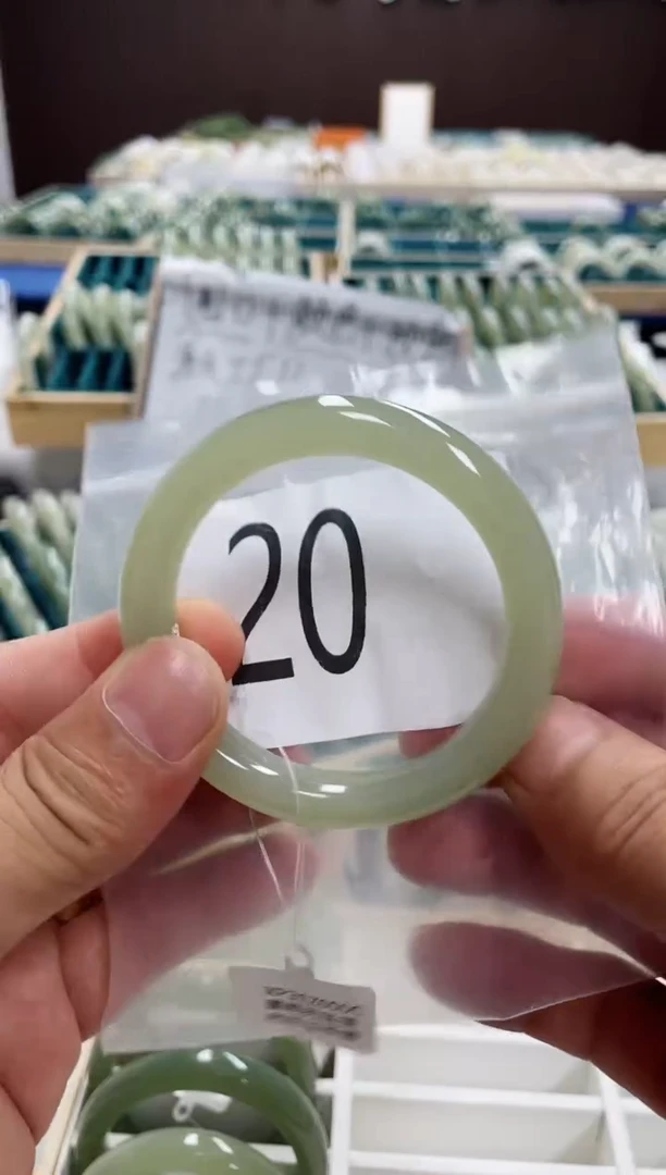 和田玉手镯未镶嵌和田玉手镯54.5 圈20 号