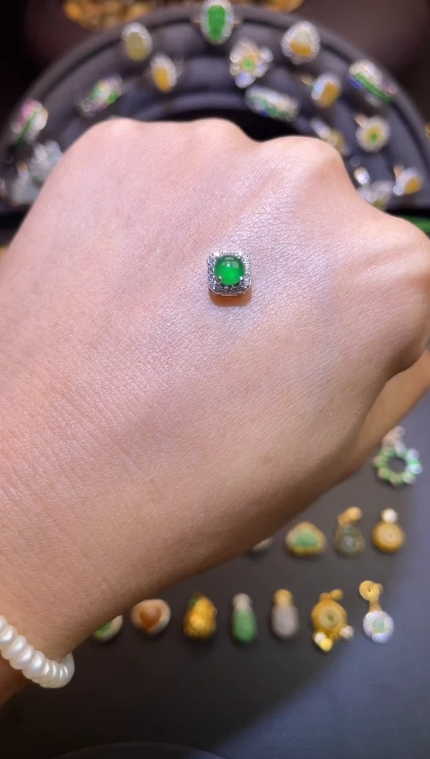 吊坠(不含链)未镶嵌翡翠1