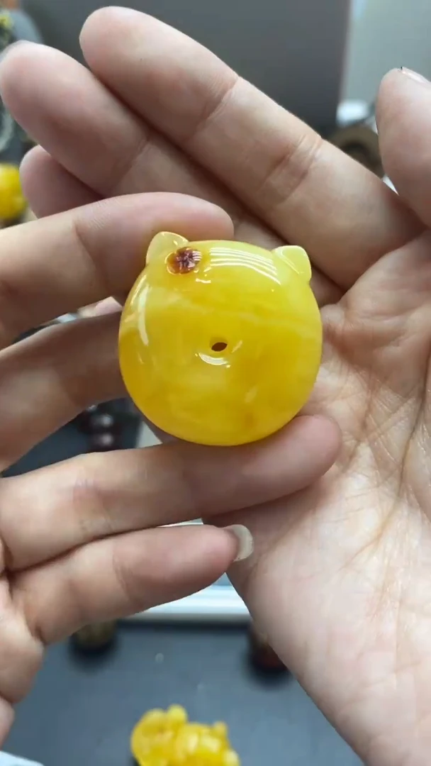 琥珀未镶嵌珠宝奇石2170