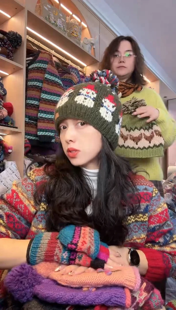 羊毛美利奴军绿色雪人单球帽