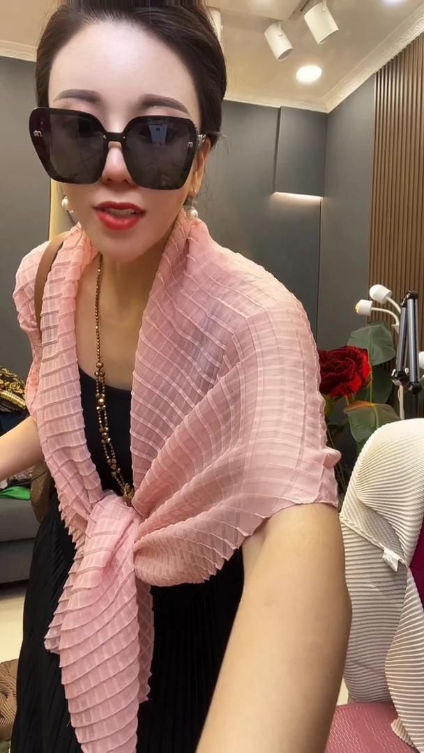 聚酯纤维（涤纶）粉色披肩