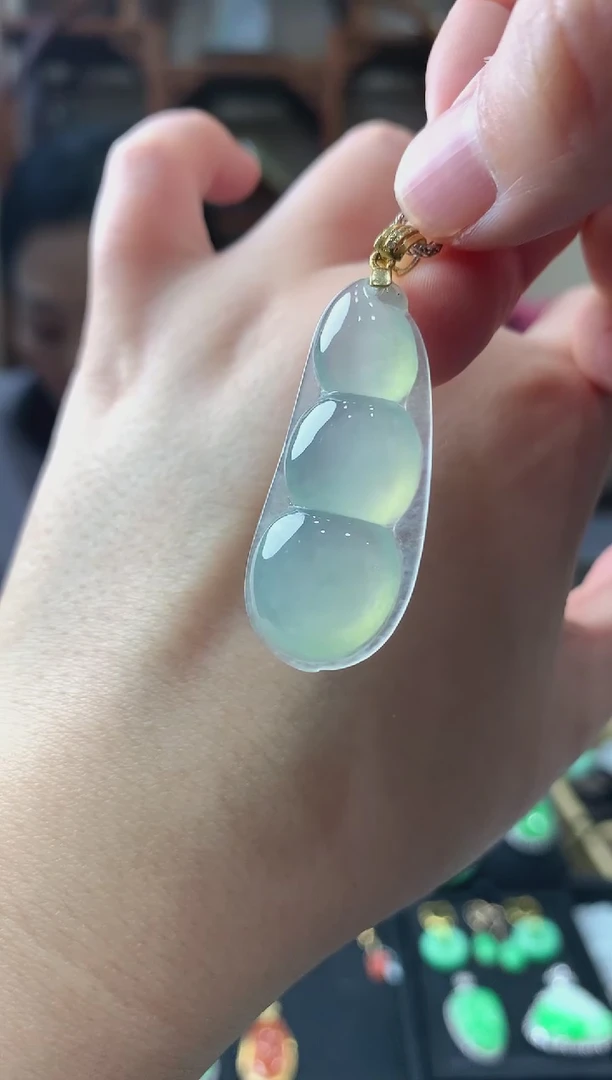 【闪购商品】翡翠吊坠(不含链)18K金镶嵌挂件