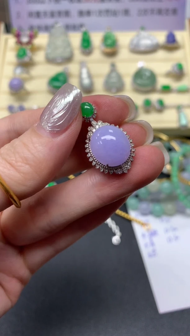 【闪购商品】翡翠吊坠(不含链)18K金镶嵌吊坠|6800+680