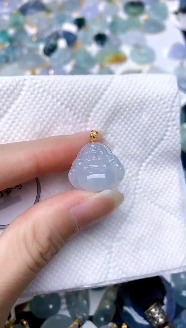 颈饰18K金镶嵌翡翠天然A货翡翠