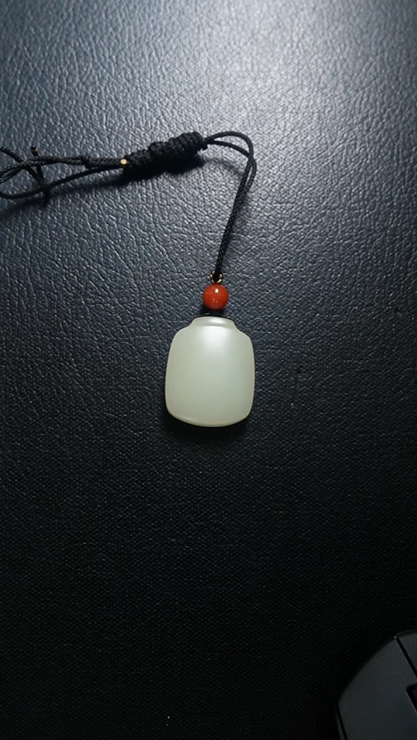 颈饰未镶嵌和田玉无事牌