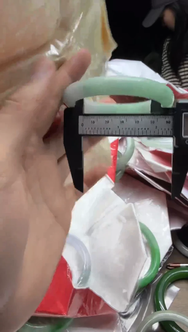 未镶嵌手镯翡翠D29