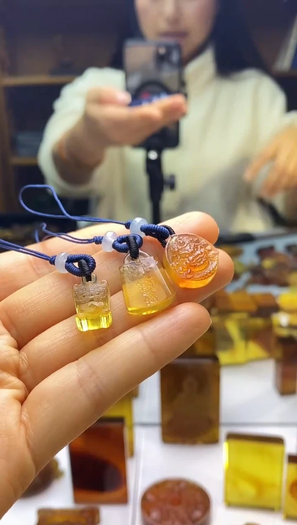 琥珀颈饰未镶嵌SN92-125（三个）