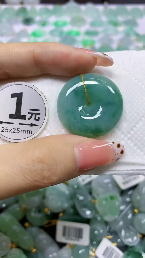 颈饰未镶嵌翡翠天然翡翠A货