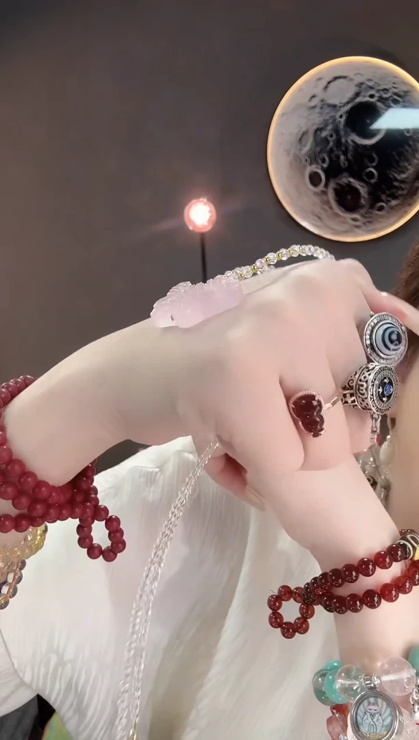 未镶嵌颈饰水晶莹莹专属粉晶蝴蝶M4839