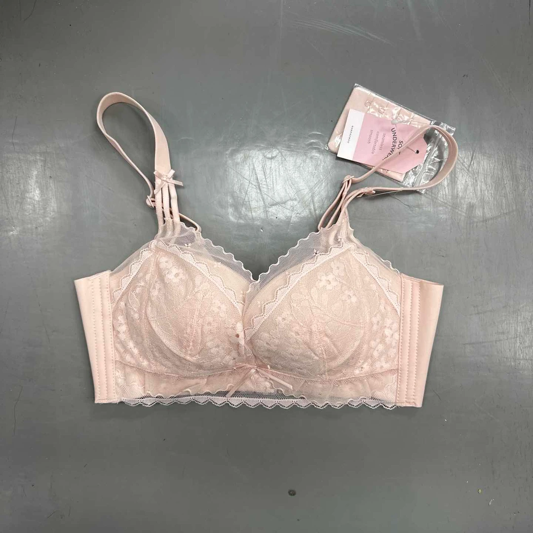 阪织屋无痕仿钢圈立体花朵蕾丝中杯文胸