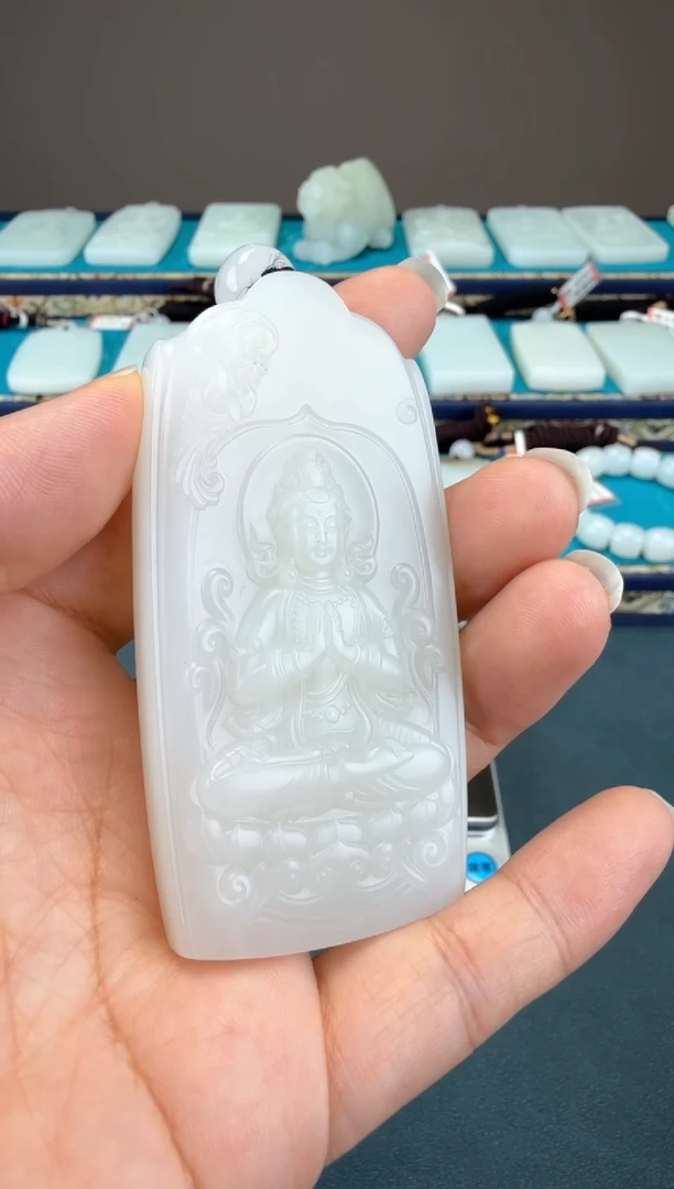 和田玉未镶嵌颈饰1