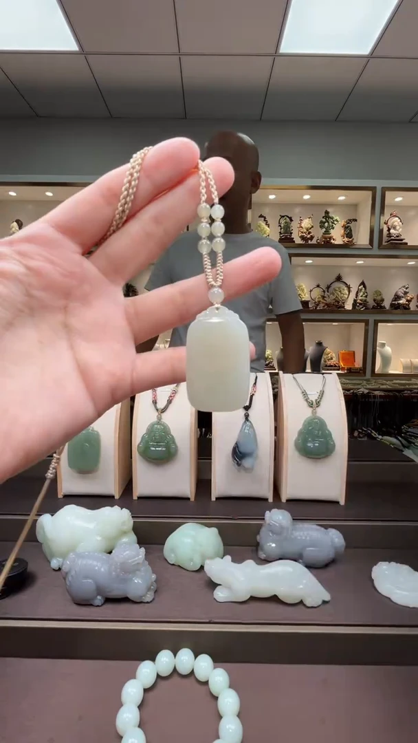 颈饰未镶嵌和田玉苏