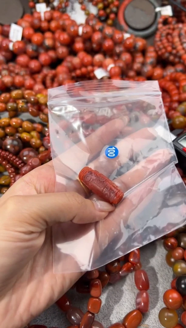 未镶嵌手串南红玛瑙13*33