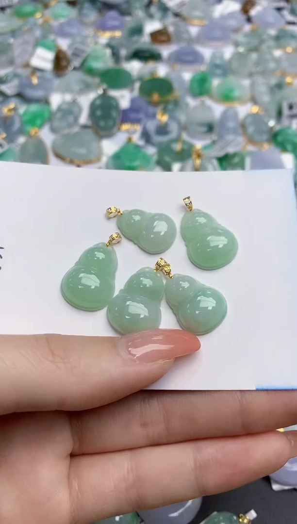 【闪购商品】翡翠颈饰18K金镶嵌多样性发其一