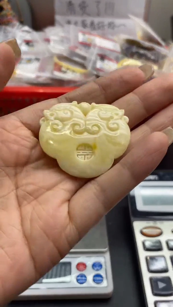 琥珀未镶嵌珠宝奇石1013