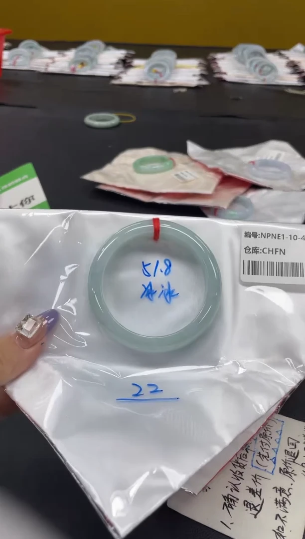 未镶嵌手镯翡翠翡翠手镯