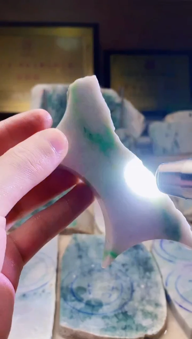 翡翠挂件未镶嵌A货麦乐981