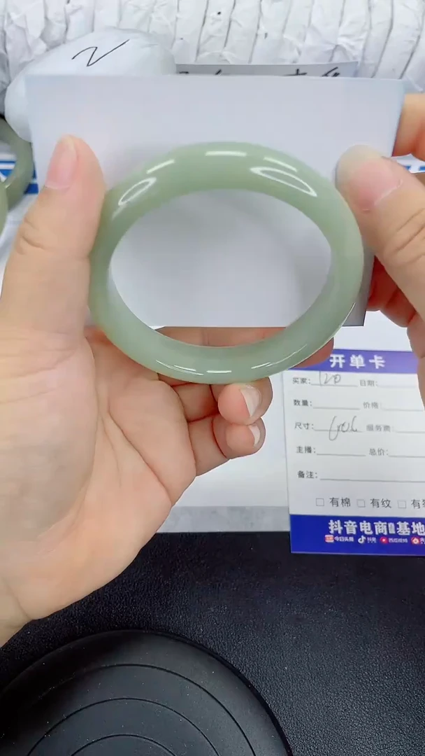 未镶嵌手镯石英质玉120-60/61