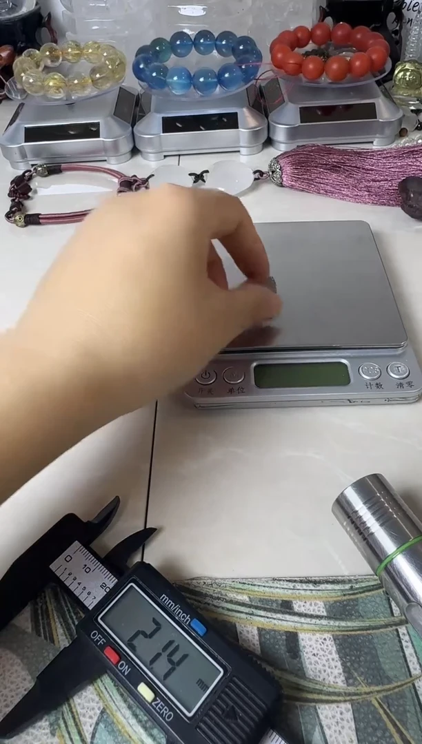 颈饰未镶嵌水晶15矿坑