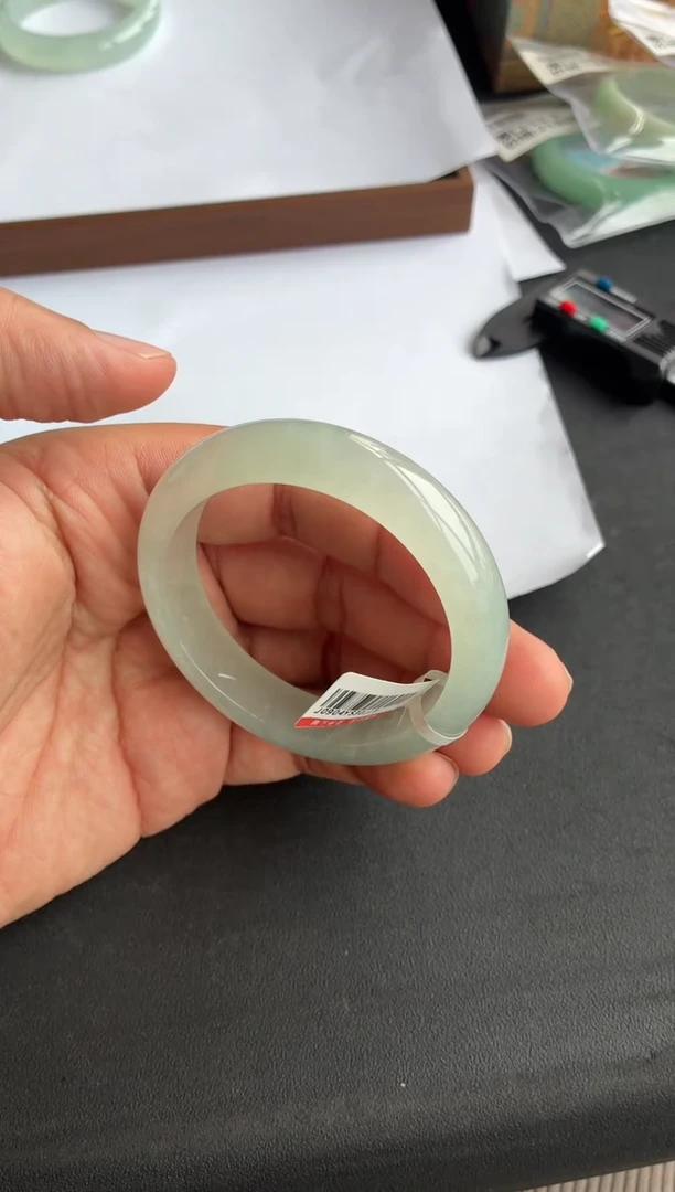 未镶嵌手镯翡翠41号54.5*13.3*8.8正圈