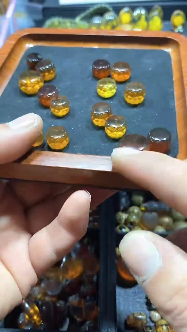 琥珀未镶嵌耳饰天然缅甸琥珀并蒂莲