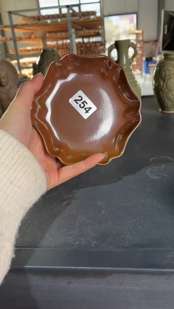 耀州窑仰山紫金釉花口盘254