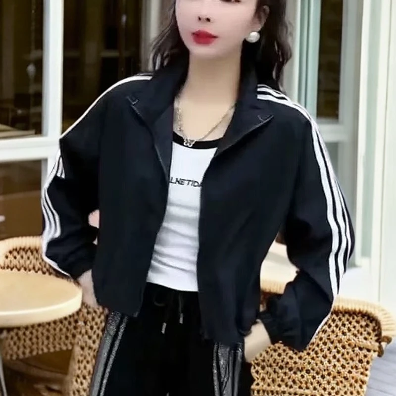 笑点家小个子休闲百搭时尚连帽立领宽松长袖外套