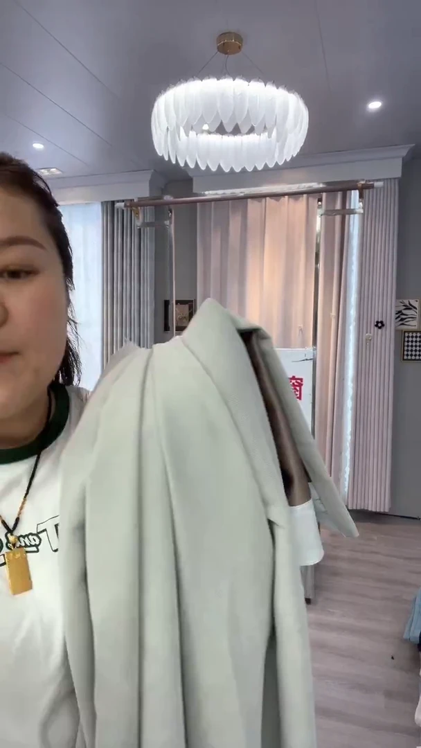 涤纶闪电购孤品商品 中午