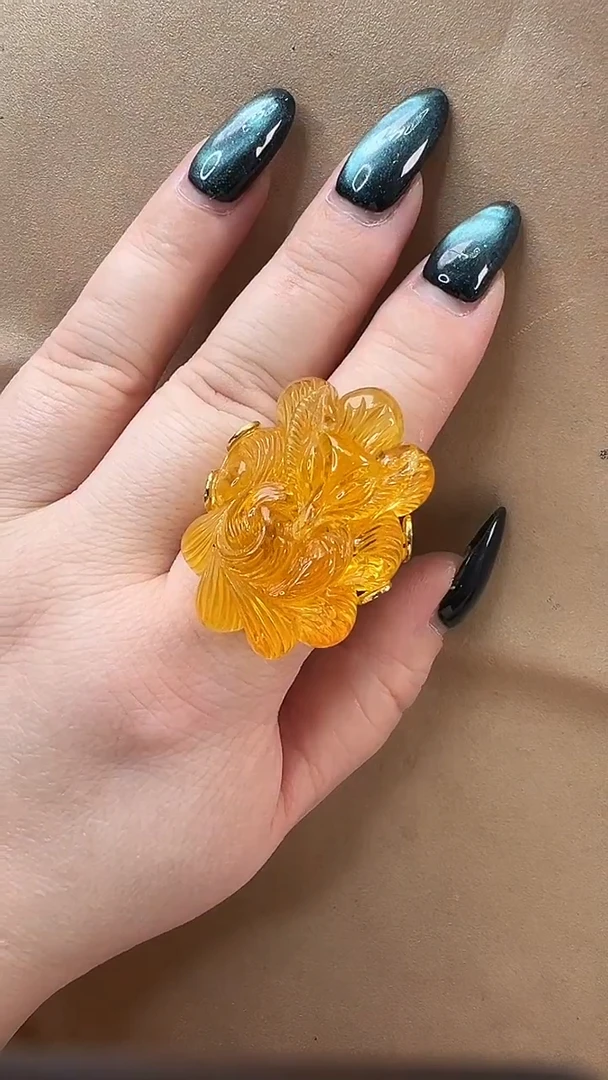 琥珀颈饰未镶嵌戒指