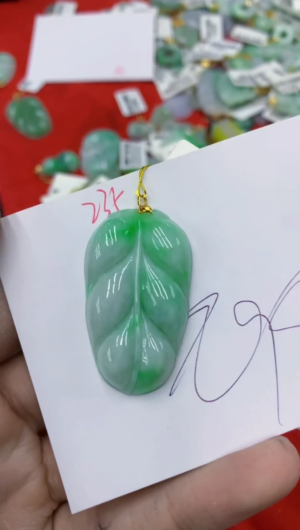 翡翠18K金镶嵌颈饰号链接1111111