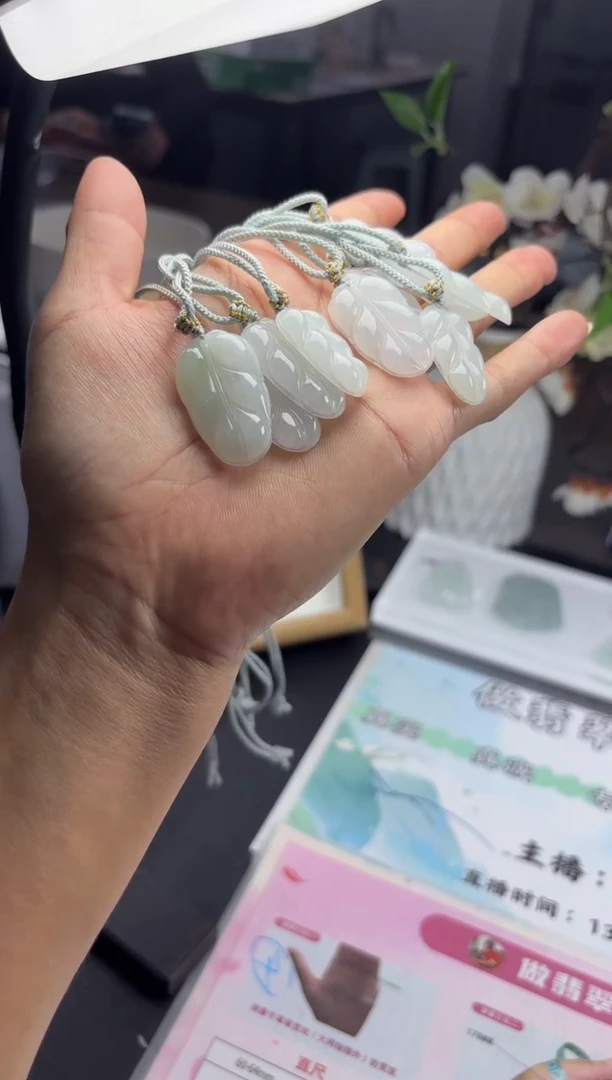 未镶嵌挂件翡翠多样性发一件R703056