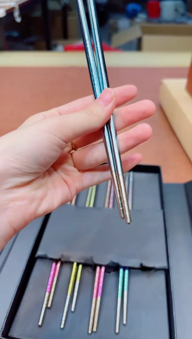 小狐狸海外瓷器哇哇哇