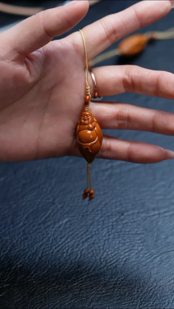 【闪购商品】橄榄核吊坠苏工橄榄核