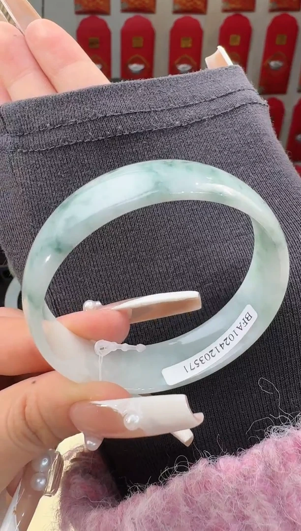 【闪购商品】翡翠手镯未镶嵌手镯