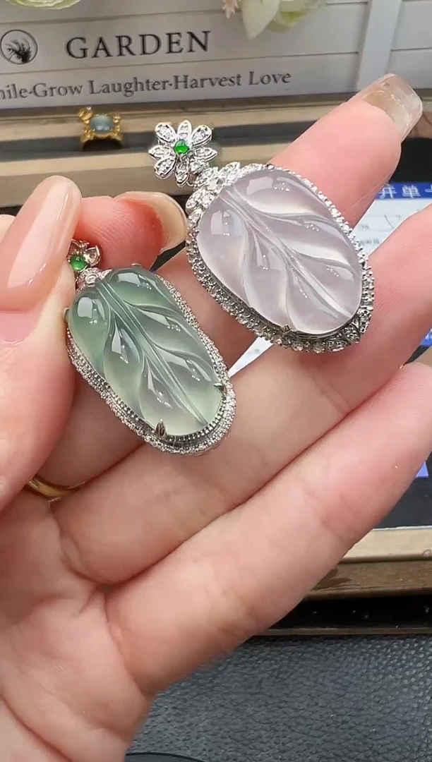 吊坠(不含链)18K金镶嵌翡翠勿拍