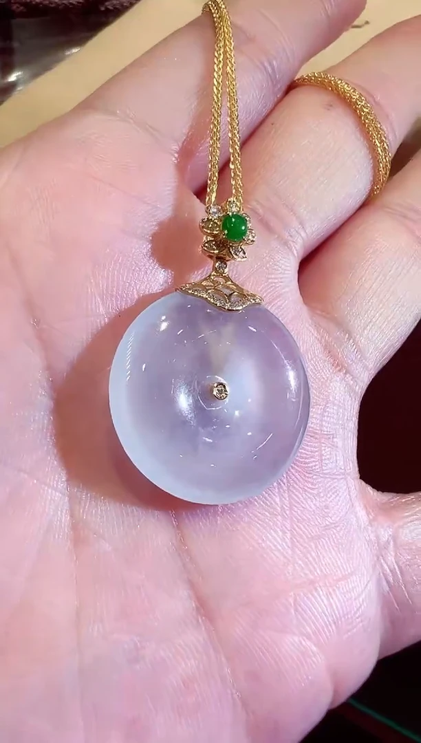 颈饰18K金镶嵌翡翠翡翠吊坠