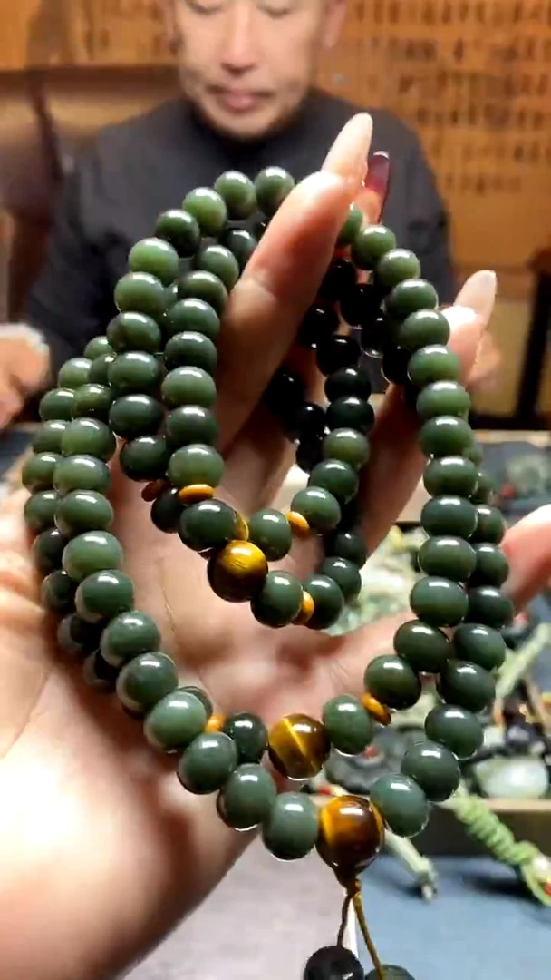 颈饰未镶嵌和田玉拍一发一