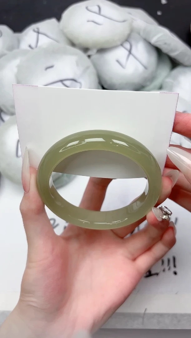 未镶嵌手镯石英质玉314-61