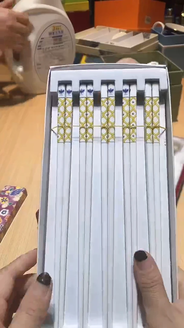 【闪购商品】瓷片锅碗瓢盆一件不剩