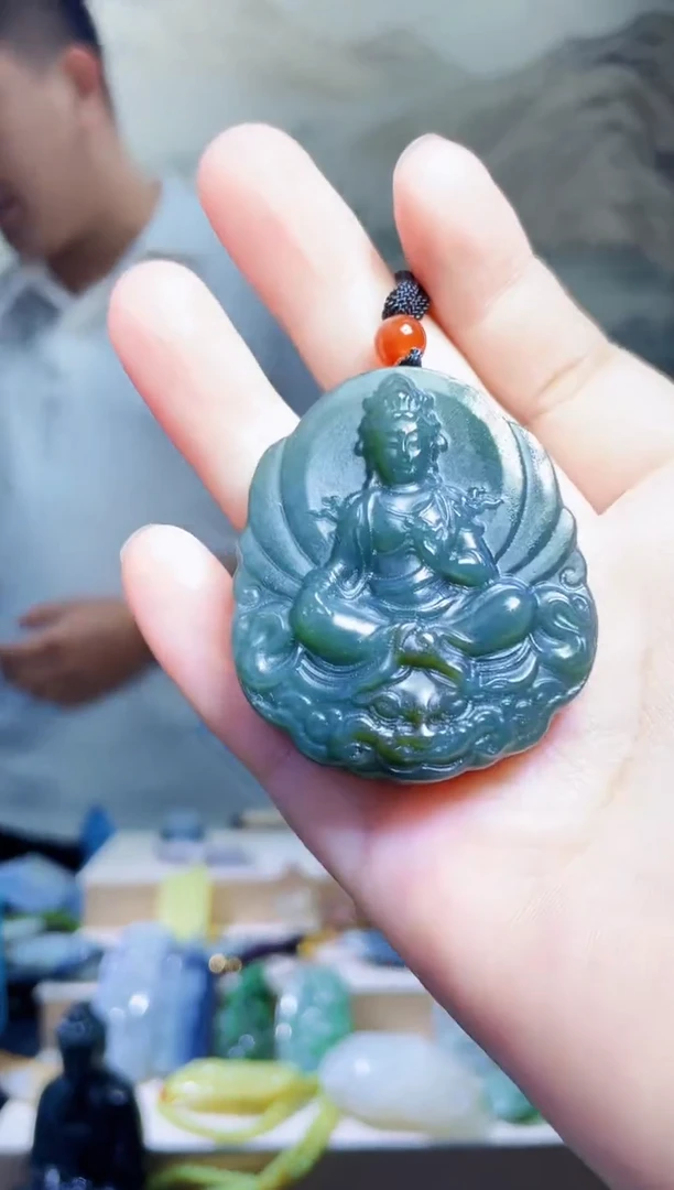 颈饰未镶嵌和田玉1