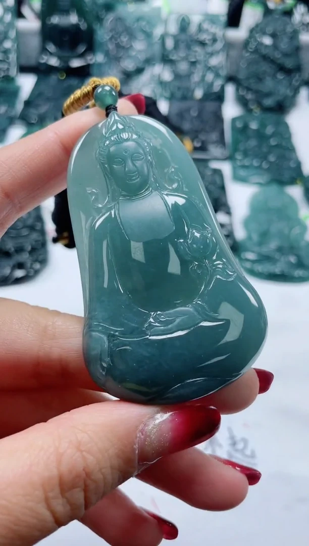 【闪购商品】翡翠颈饰未镶嵌