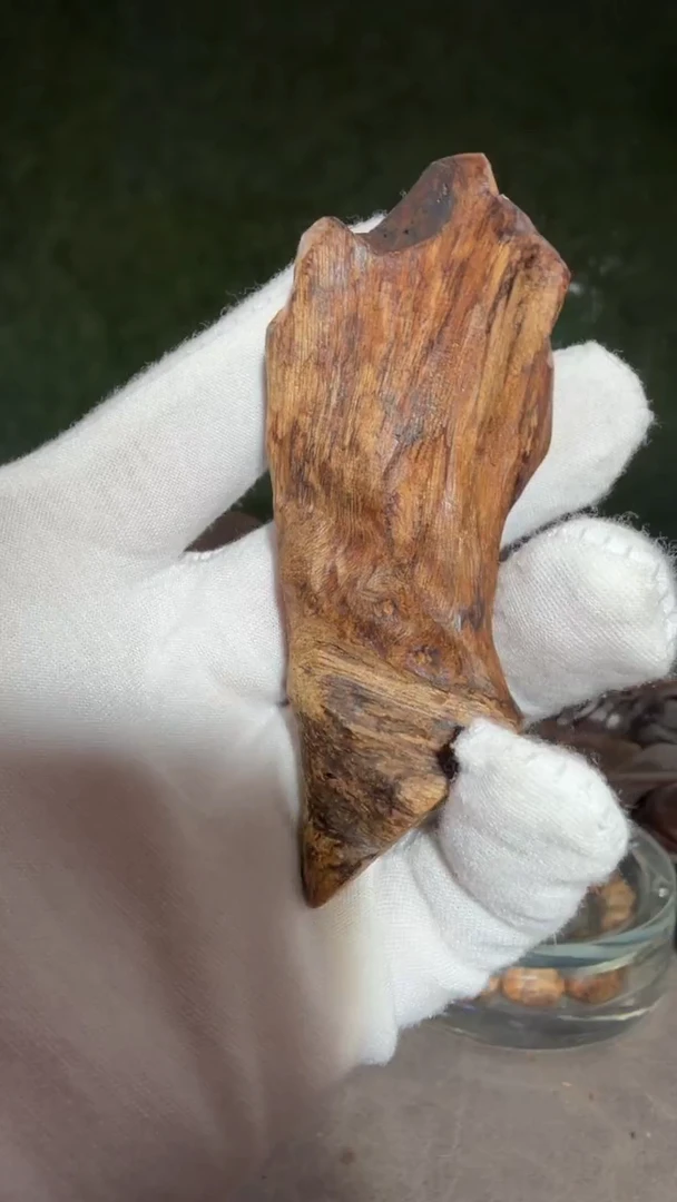 沉香吊坠乘***浪多样性发一