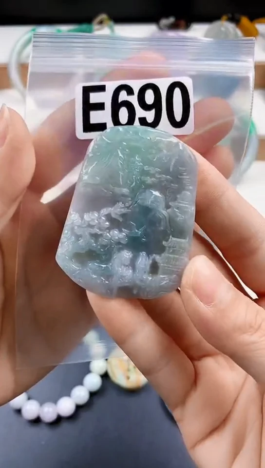 颈饰未镶嵌翡翠天然翡翠吊坠挂件