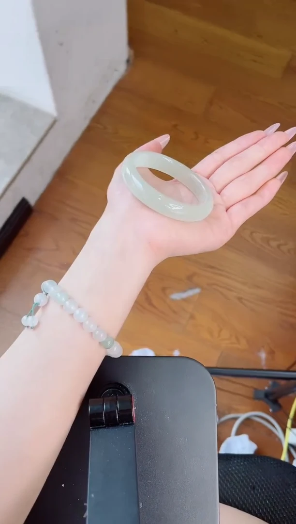 石英质玉手镯未镶嵌266-55